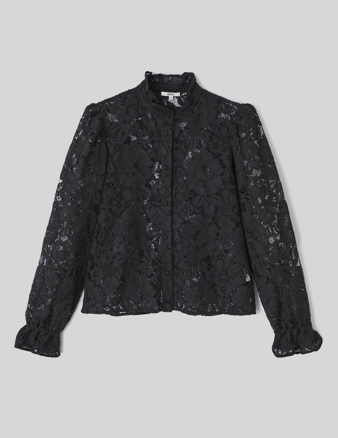 Chemise en dentelle