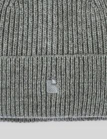 Bonnet en maille c&ocirc;tel&eacute;e