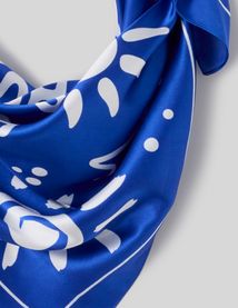 Grand foulard en satin