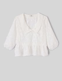 Blouse &agrave; nouer en broderies 3D