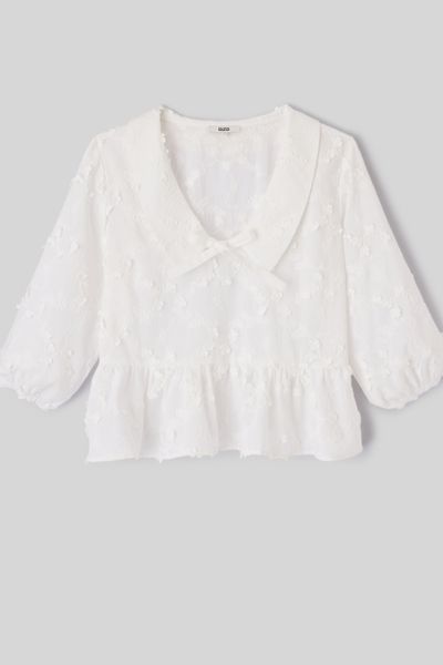 Blouse &agrave; nouer en broderies 3D