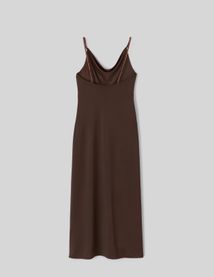 Robe longue col bénitier