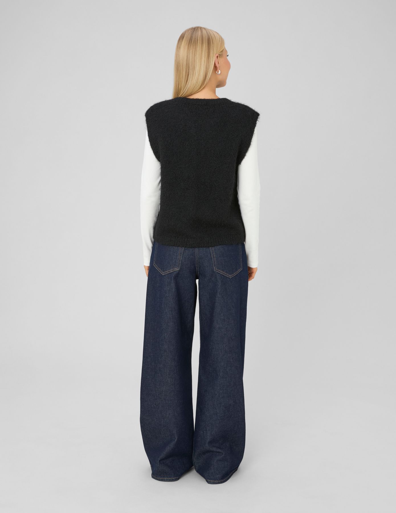 Gilet sans manches &agrave; nouer
