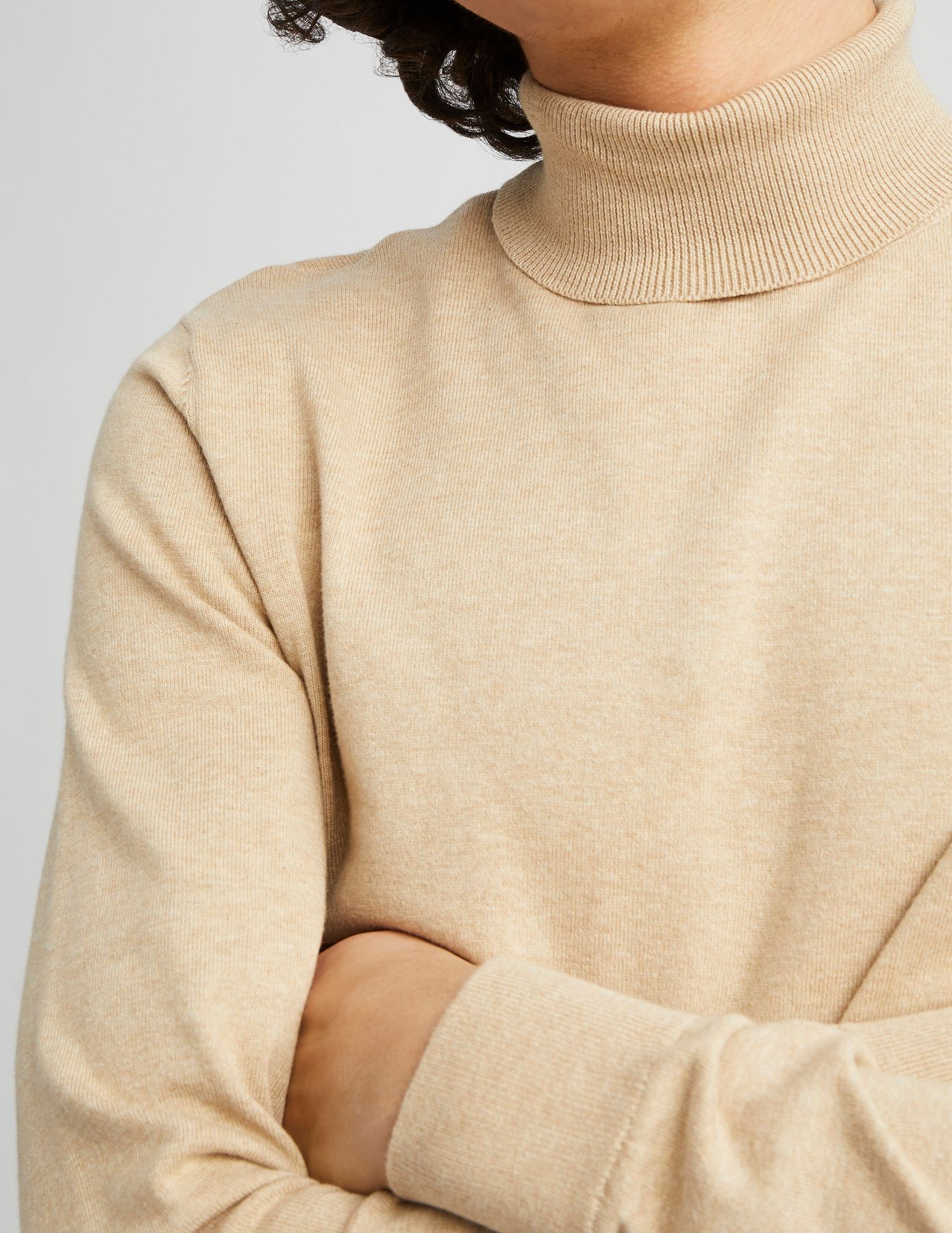 Pull col roul&eacute;