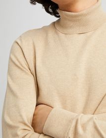 Pull col roul&eacute;