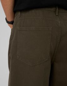 Jean loose