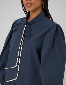 Blouse &agrave; col lavali&egrave;re