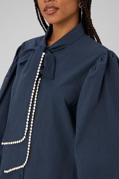 Blouse &agrave; col lavali&egrave;re