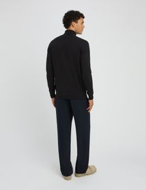 Pull col roulé