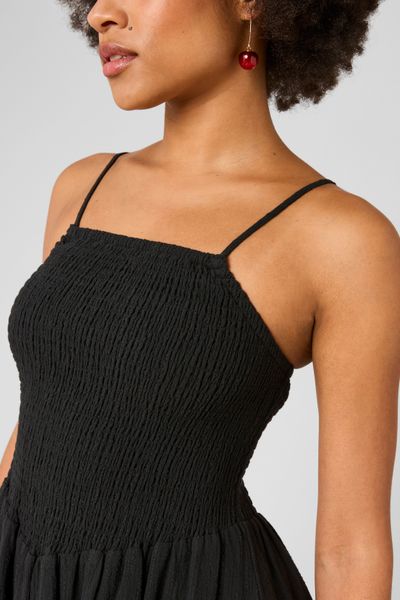 Robe courte smock&eacute;e