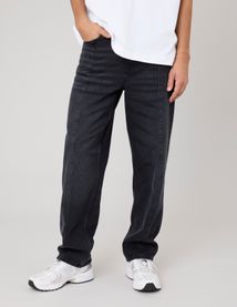 Jean loose à découpes