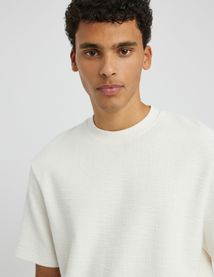 T-shirt textur&eacute;