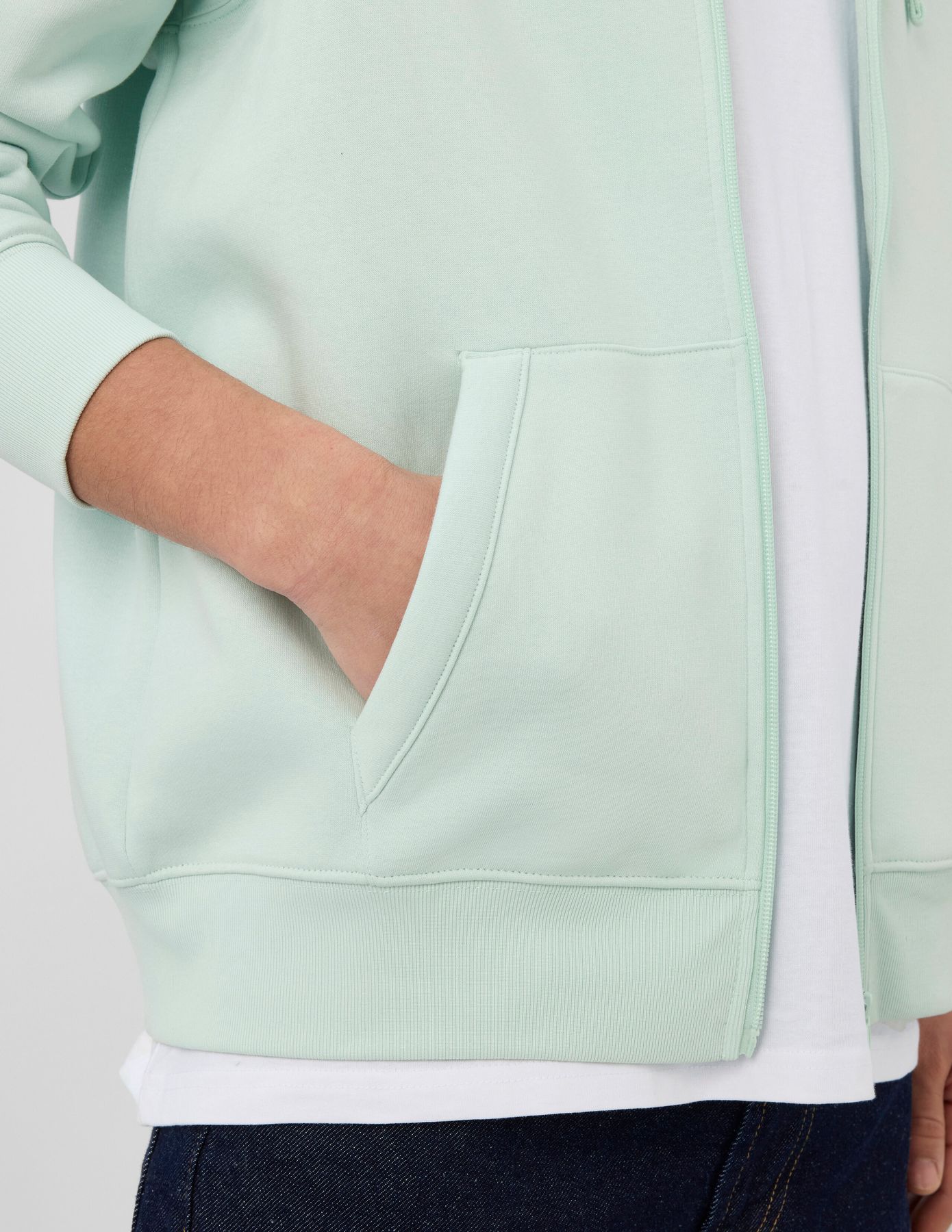 Sweat zipp&eacute; &agrave; capuche