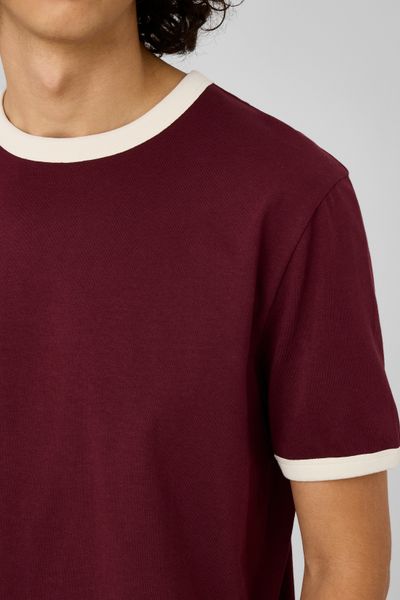 T-shirt bords contrast&eacute;s