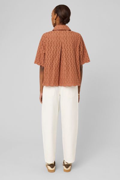 Chemisette en broderie anglaise