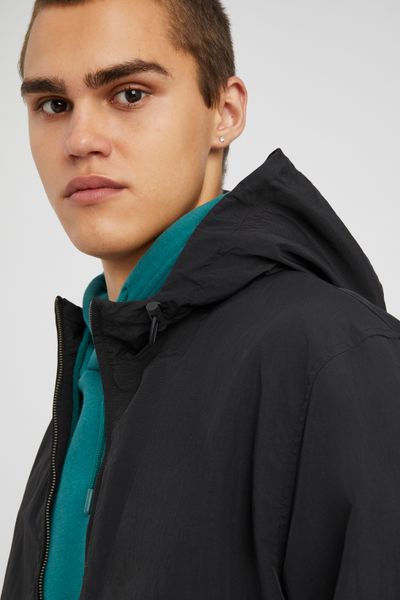 Blouson léger à capuche
