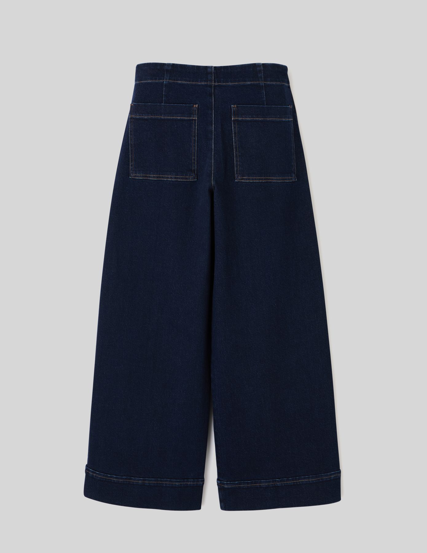 Jean d&eacute;tail boutons dor&eacute;s