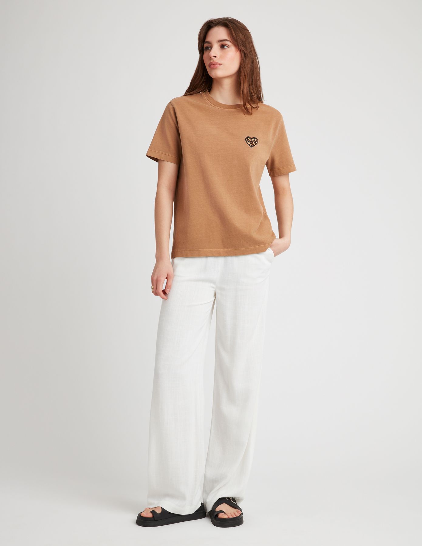 T-shirt broderie léopard