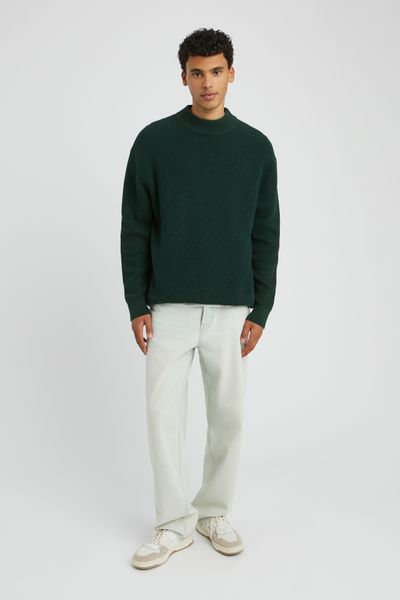 Pull col montant reli&eacute;f&eacute;