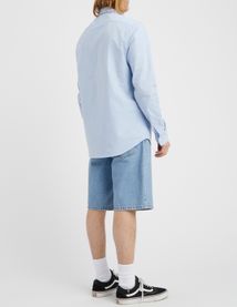 Chemise unie ajust&eacute;e