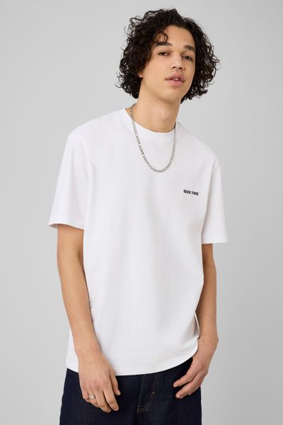 T-shirt broderie poitrine