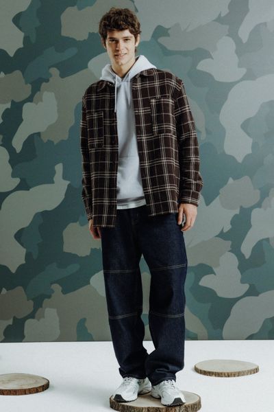 Jean loose à découpes