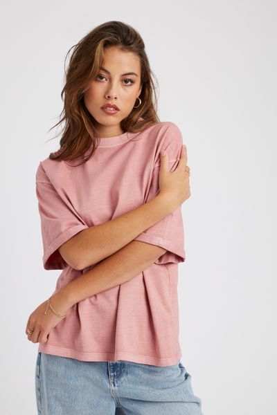 T-shirt d&eacute;lav&eacute; imprim&eacute;