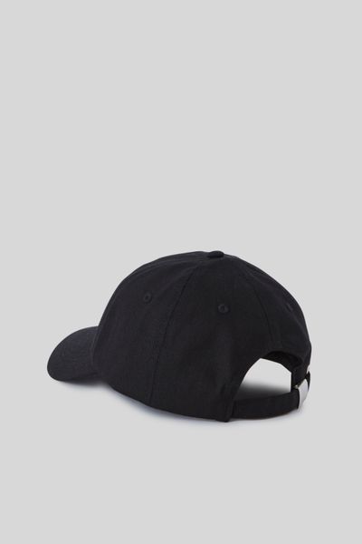 Casquette avec broderie