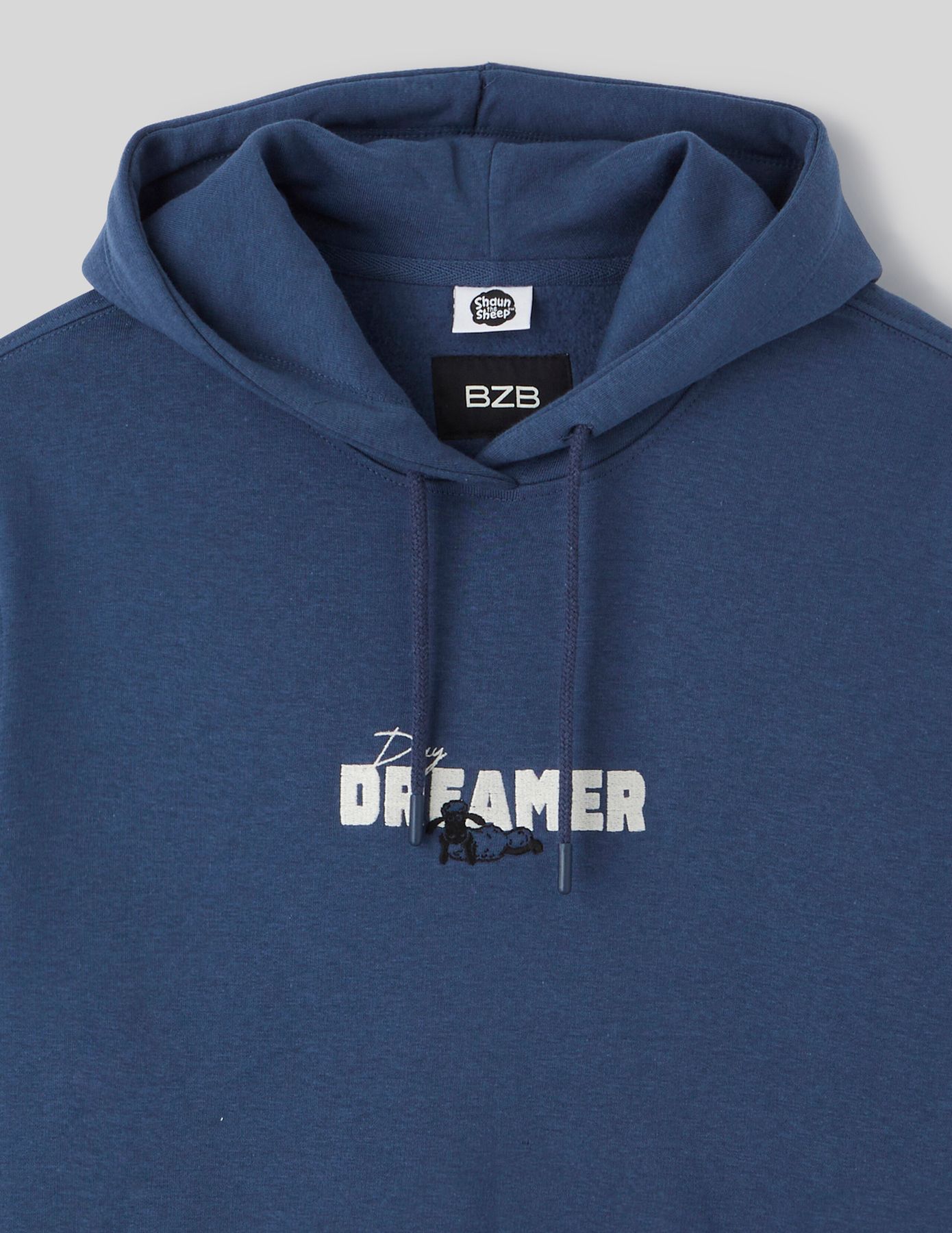 Sweat collab Shaun le mouton