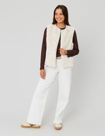 Veste matière duveteuse sans manches