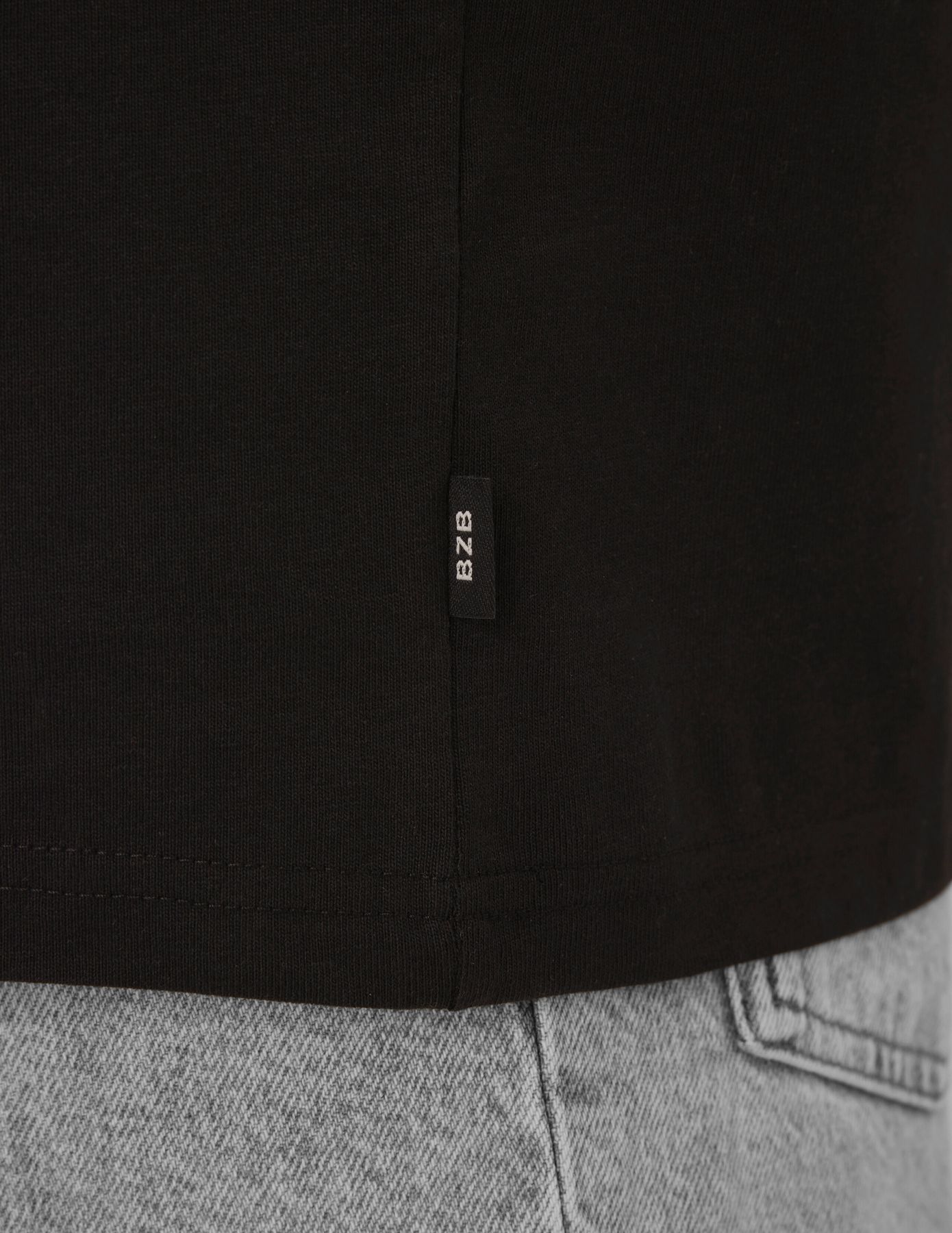 T-shirt imprim&eacute; poitrine