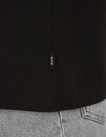 T-shirt imprim&eacute; poitrine