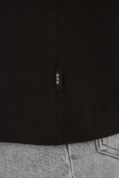 T-shirt imprim&eacute; poitrine