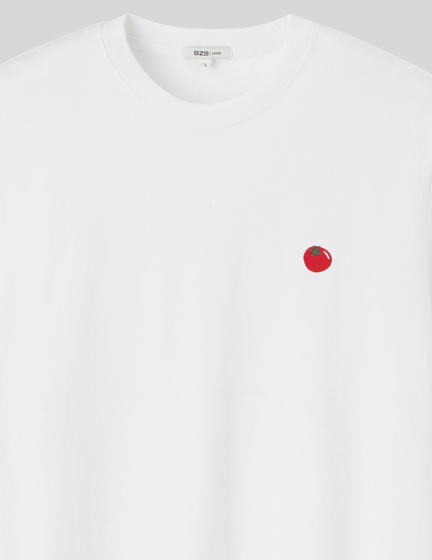 T-shirt broderie poitrine