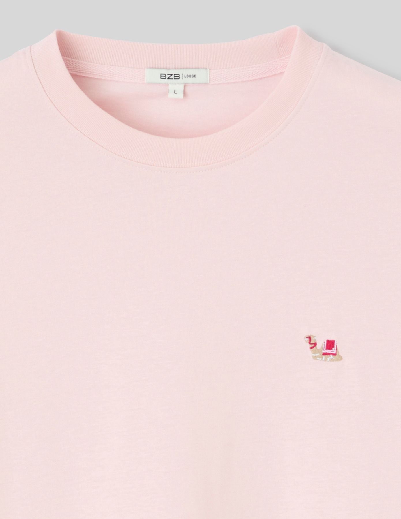 T-shirt broderie poitrine