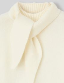 Pull &agrave; col nou&eacute;