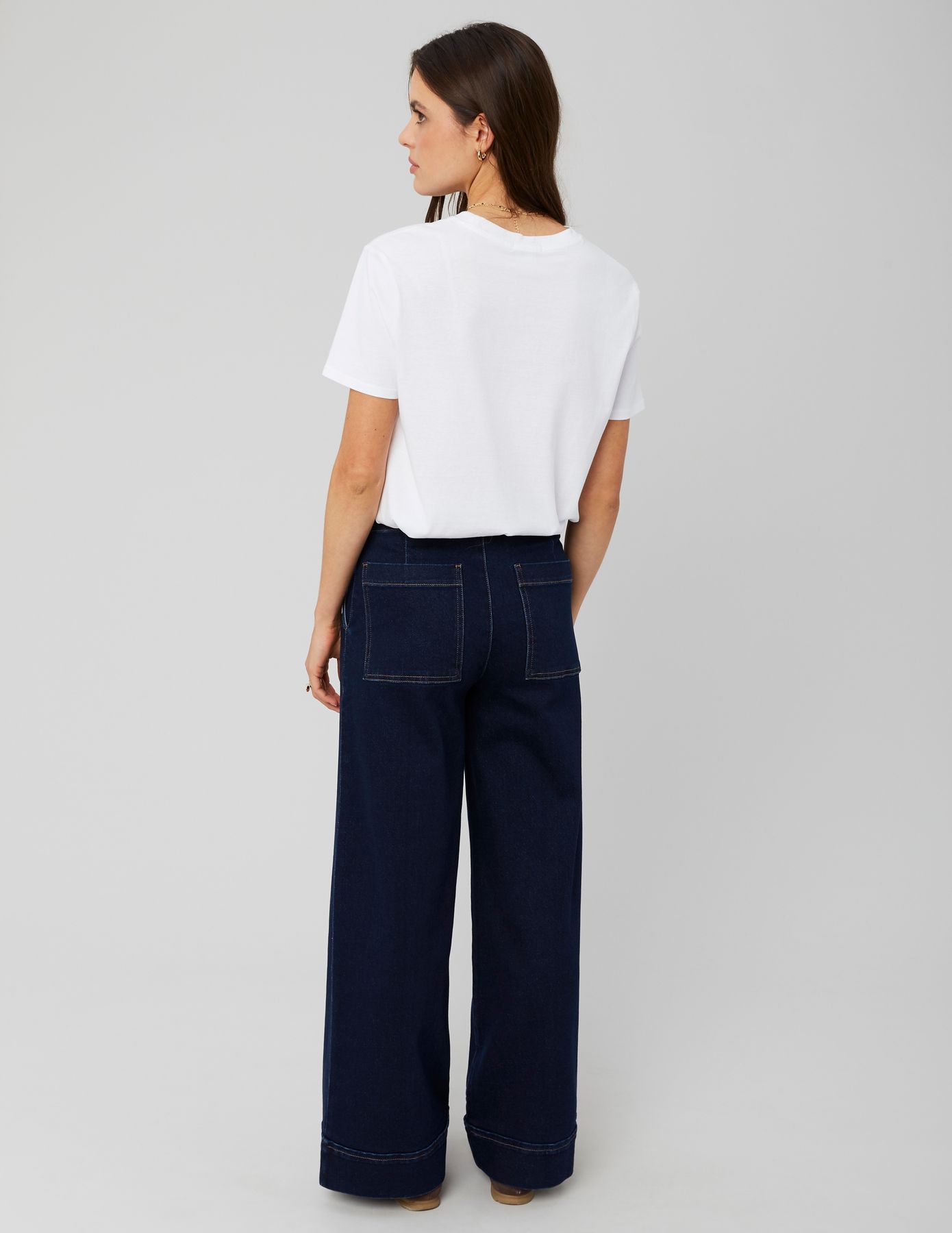 Jean détail boutons dorés