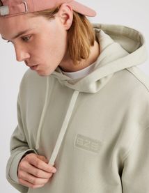 Sweat brod&eacute; &agrave; capuche