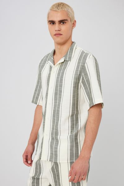 Chemise manches courtes rayées chevron