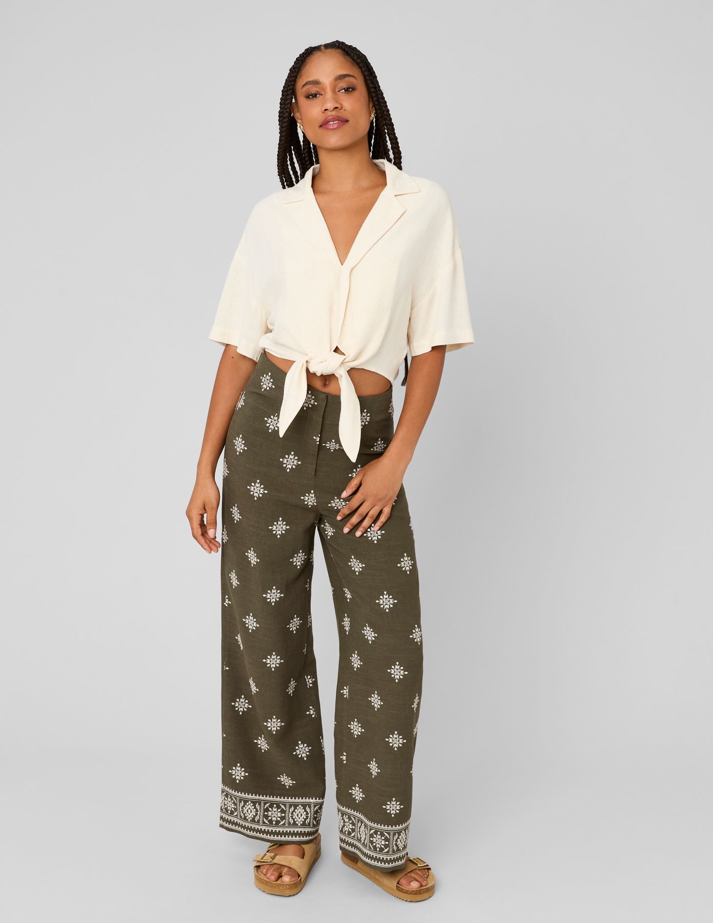 Pantalon brod&eacute;