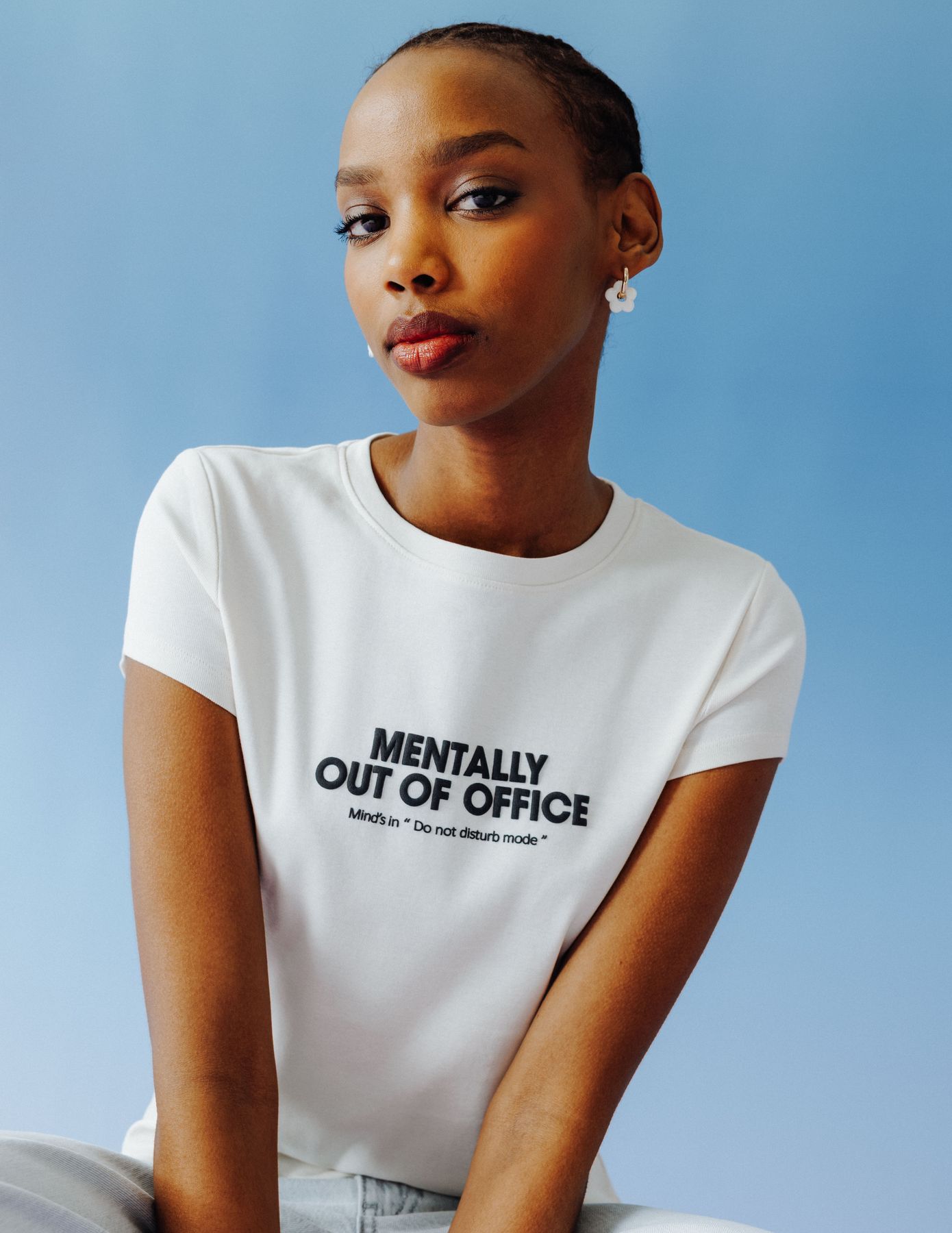 T-shirt baby tee imprim&eacute; poitrine