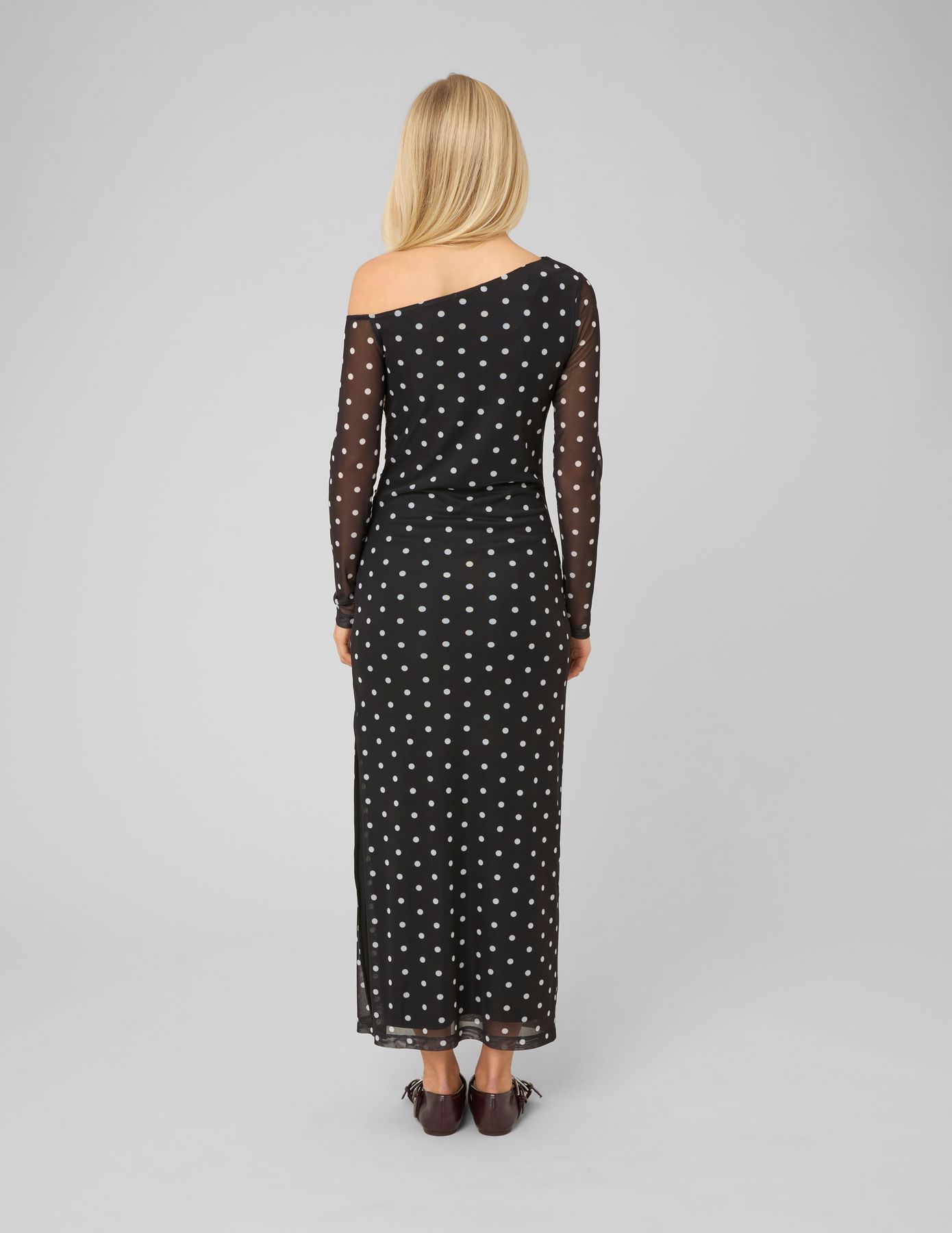 Robe longue imprim&eacute;e pois
