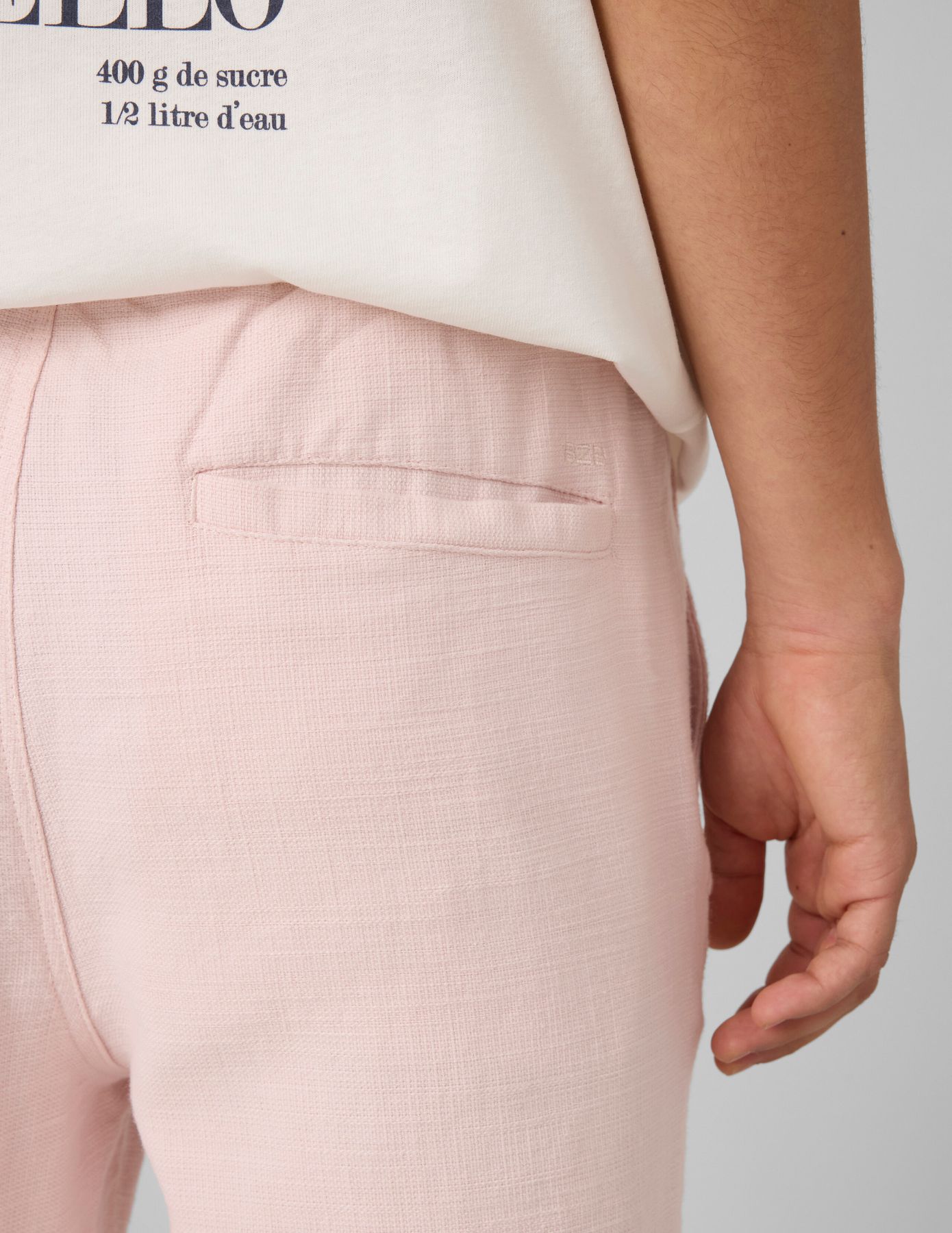 Pantalon textur&eacute;