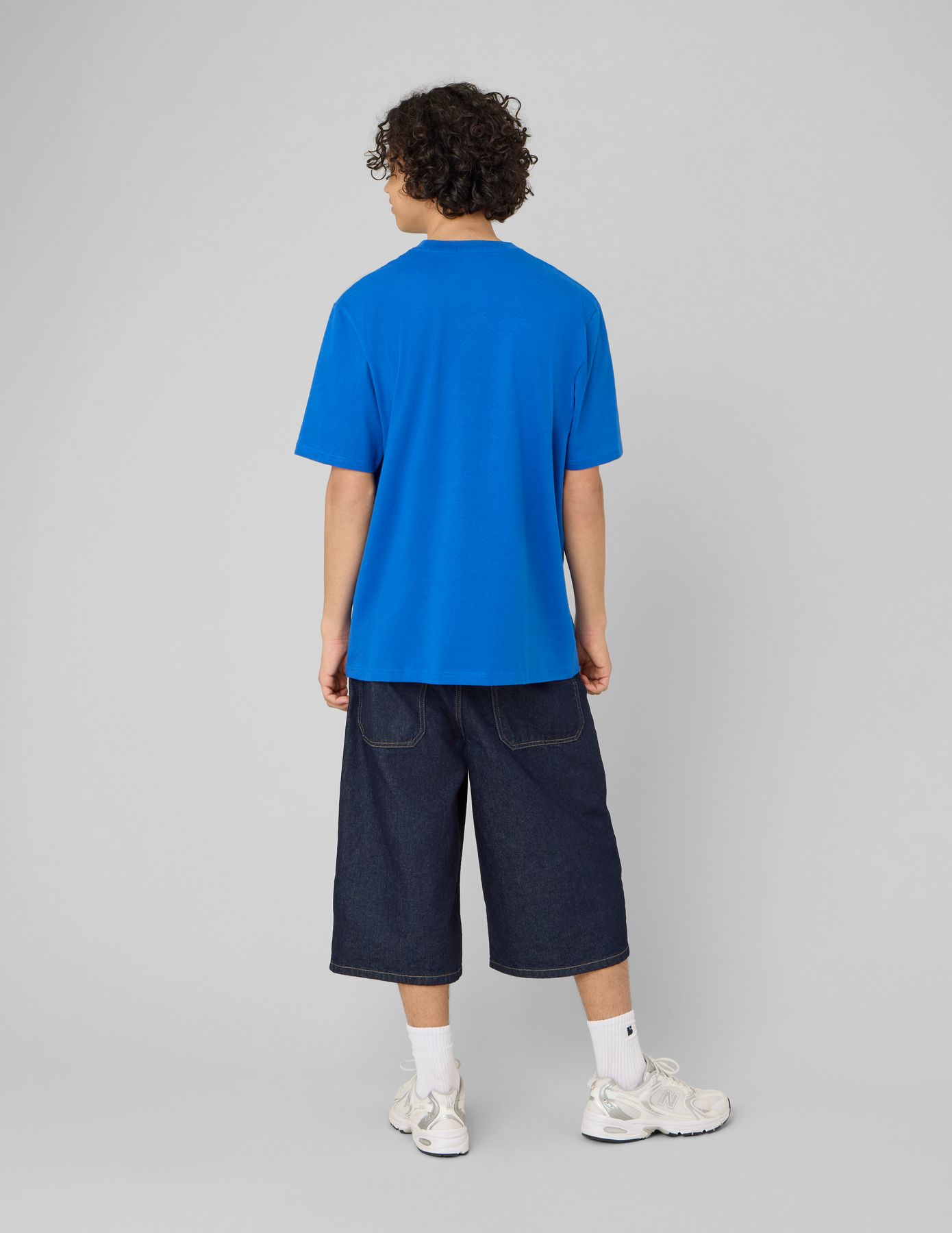 T-shirt broderie poitrine
