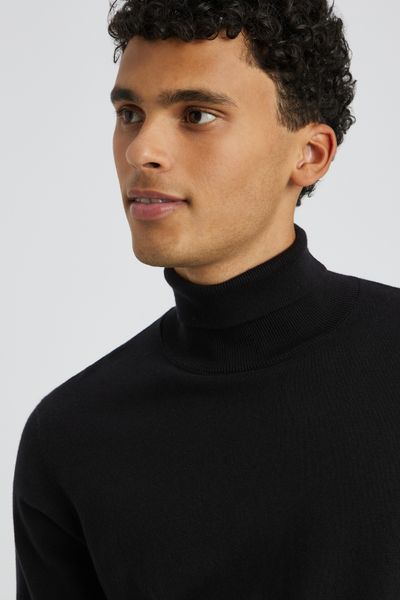 Pull col roulé