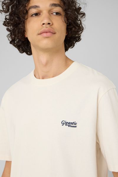 T-shirt imprim&eacute; et brod&eacute;