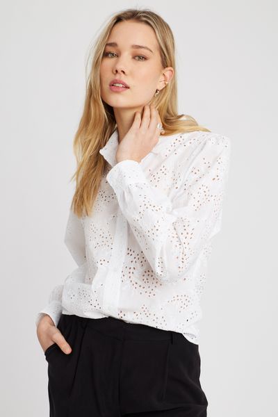 Chemise en broderie anglaise