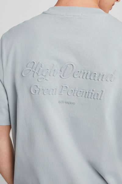 T-shirt emboss&eacute; devant dos