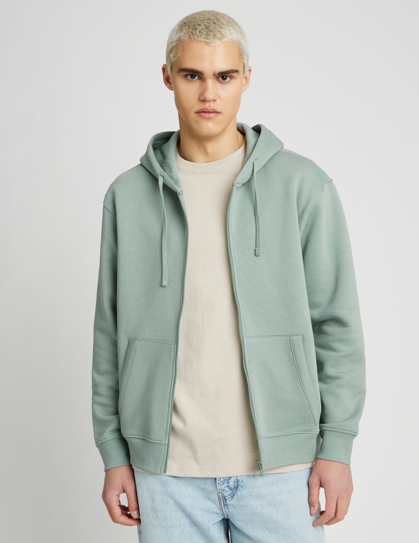 Sweat zippé à capuche