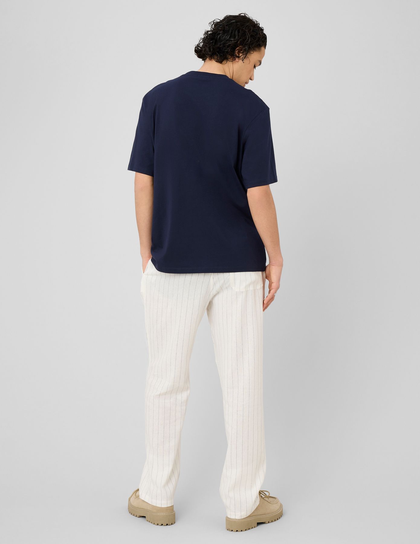 Pantalon ray&eacute; en lin